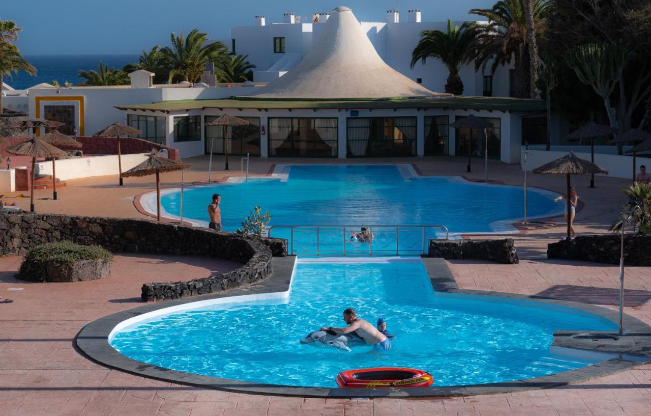 Apartamento En Playa Roca Primer Linea De Mar Costa Teguise Exteriör bild